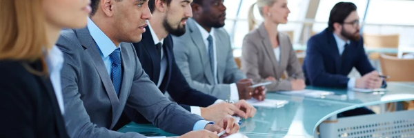 Cómo organizar un equipo de ventas grande sin perder el control comercial